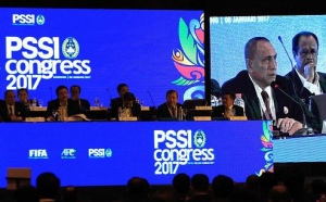 Persebaya Surabaya Kembali,  Perkuat Pelatih Spanyol 