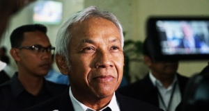 DPR Minta Kasus Ahok Diselesaikan Secara Hukum