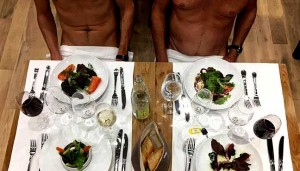 Paris Buka Restoran Nudis Pertama
