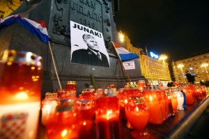 Potasiun Sianida Sebabkan Kematian Penjahat Perang