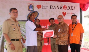 Bank DKI Memberikan Bantuan Warga Rusunawa Jatinegara Kaum
