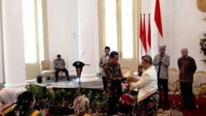 Presiden Jokowi Dengarkan Keluhan Raja dan Sultan di Istana Kepresidenan Bogor