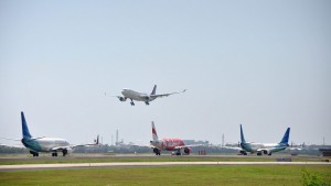 Arus Penumpang di  Bandara Soetta Naik Signifikan