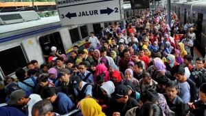 PT KCJ  Hapus  Denda Penumpang KRL Jabodetabek 