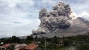 Sinabung  Kabupatem Karo Kembali Meletus
