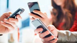 Pengguna Internet di Indonesia Mencapai 54,68 Persen