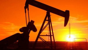 Menkeu Pantau Pergerakan Harga Minyak Dunia