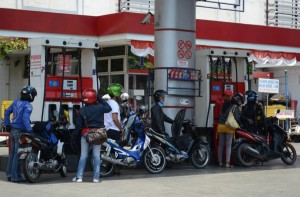 Pemerintah Menjamin Premiun Tidak Naik Hingga 2019