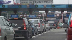 Volume Kendaraan Ruas Tol  Jagorawi dan Tangerang Menurun