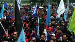 Pemkot Bekasi Pusatkan Seluruh Kegiatan Ribuan Buruh di Alun-Alun  Kota