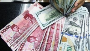 Rupiah Kembali Merosot Hingga ke Level 14 Ribu Per Dolar AS