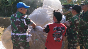 Menelisik Sanksi Pidana Menerbangkan Balon Udara di UU No.1/2009  