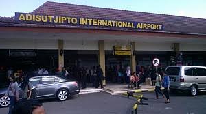 Aktivitas Arus Balik di Bandara Adi Sutjipto dan Sumarmo Lancar