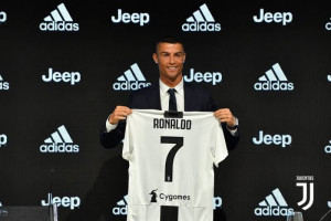 Cristiano Ronaldo Resmi Gabung Juventus