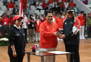 Menko PMK Kukuhkan  Kontingen Tim Indonesia 