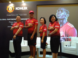Wes Brown Sapa Fans Manchester United di Jakarta