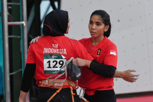 Panjat Tebing Keruk 3 Medali Emas