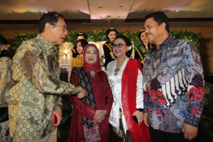 BTN Berikan Penghargaan Kepada Ibunda Jokowi