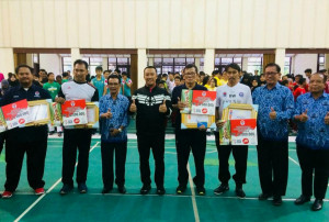 Giliran Pelatih SKO Ragunan Terima Bonus dari Menpora