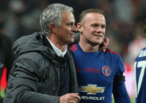 Rooney Dukung Mourinho Bertahan di Manchester United