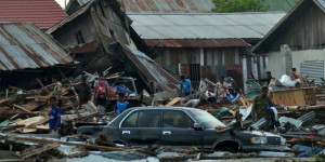 Banyak Relawan Asing Tanpa Keahlian  Datang ke Lokasi Gempa Palu.