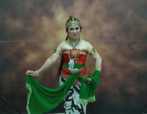 Istri Menhub Meriahkan Pagelaran Wayang Orang