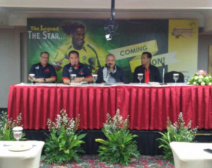Ronaldinho Merumput di Jakabaring Palembang