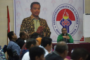 Menpora Ingatkan Pejabatnya Agar  Memgurangi