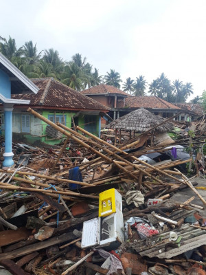 Puluhan Hotel dan Cotage, 556 Rumah Rata Disapu Tsunami, 300 Orang Tewas