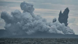 Nakhoda dan Nelayan Terancam Erupsi Gunung Krakatau