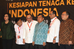 Wapres JK Minta Alumni PTN Jangan Mengatasnamakan Universitas Untuk Dukungan Politik 