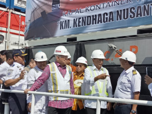 Ditjen Hubla Serahkan Dua Kapal Tol Laut Kepada PT Pelni dan DJakarta Lioyd