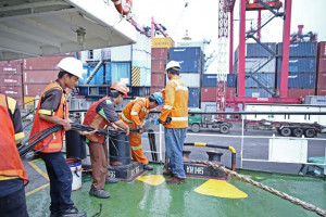Pelindo III Siapkan Fasilitas shore power connection di Pelabuhan  Tanjung Emas  