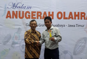BLiSPI  Raih Anugerah  Golden  Award SIWO PWI
