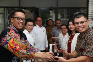 Chris John Segera Gelar Kejuaraan Tinju Dunia