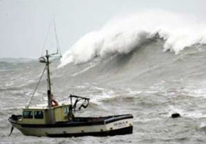 Awas Cuaca Buruk dan Gelombang Tinggi