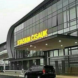 Gedung Baru Stasiun Cisauk- Fasilitas TOD BSD City Pertama di Indonesia 