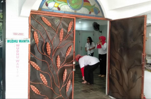 Gerakan Bersih-Bersih 5000 Masjid