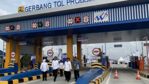 Presiden Jokowi: Jalan Tol Meningkatkan Mobilisasi Logistik dan Orang 
