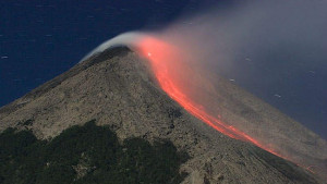 Gunung Merapi Kembali Muntahkan Lava Pijar