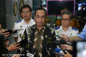 Menhub Maklumi  Harga Tiket Pesawat Melonjak