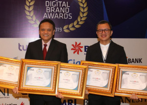 Bank DKI Terima Digital Brand Awards 2019