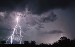 BMKG Terbitkan Peringatan Dini Cuaca Buruk  Dalam Tiga Hari Kedepan