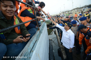 Dirjen Hubla Instruksikan Kapal Tradisional  Kelebihan Kapasitas Wajib Digrounded