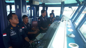 Tiga Armada KPLP Evakuasi Penumpang Kapal Terbakar di Bitung