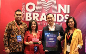 Sinergikan Media Online dan Offline, FIFGROUP Terima Penghargaan Marketeers Omni Brands of The Year 2019