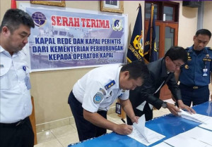 Kemenhub Serahkan Kapal Tol Laut Untuk Dioperasikan di Kawasan Timur Indonesia