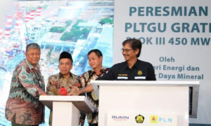 Menteri ESDM Ignasius Jonan Resmikan PLTGU Blok III Grati Senilai Rp3,61 Triliun