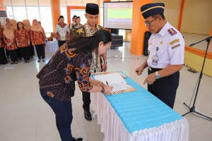 Direktur Poltekpel Barombong Capt. Sugiyono  Lantik Pejabat Struktural Baru