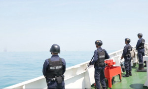 KN Alugara Milik KPLP Diturunkan Untuk Atasi Tumpahan Minyak Pertamina di Wilayah Kepulauan Seribu